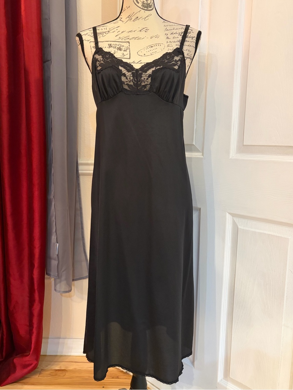 Vintage 1990’a Vassarette Lace Chest Maxi Slip Dress with lace Trim